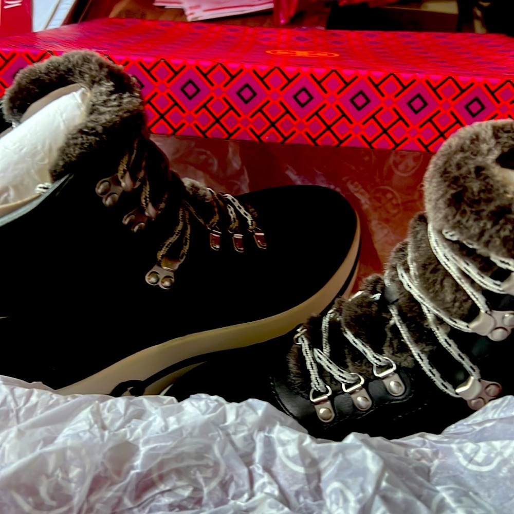 Tory Burch Gemini platform hiking boots NWB 9.5
